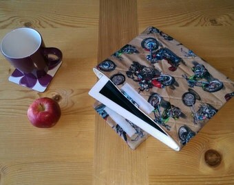 Tablet, kindle cases, you choose the fabric and size, quilted, padded and lined, tech gift, tech accessories, practical, useful gift for dad