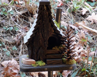 Spring Cabin Birdhouse