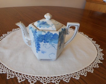 Nippon Blue Grapes and Leaves Teapot