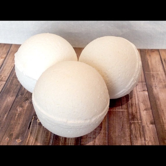 Organic Eucalyptus Bath Bomb Cold/Flu/Sinus Shower Pad LUSH