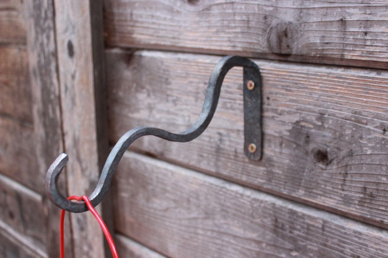 Plant Hook Hand Fed Rustic Lantern Hanger Plant Wind Chime Mild Steel Williams Cabin Supply Hammer Finish Wall Mount