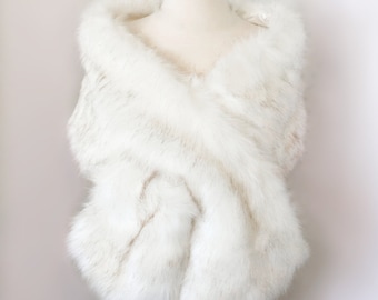 Ivory faux fur bridal wrap, Wedding Fur shrug, White Fur Wrap, Bridal Faux Fur Stole Fur Shawl Cape, wedding faux fur wrap