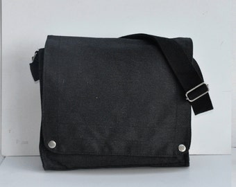 Blank Canvas messenger bag