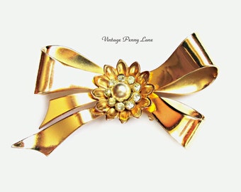 Vintage Coro Brooch, Gold Ribbon / Bow, Rhinestone / Faux Pearl