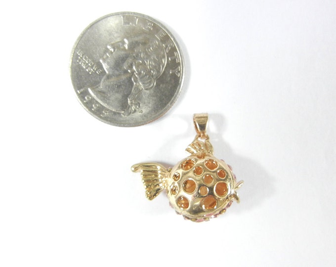 Small Pink Fish Pendant Pink Rhinestones Gold-tone