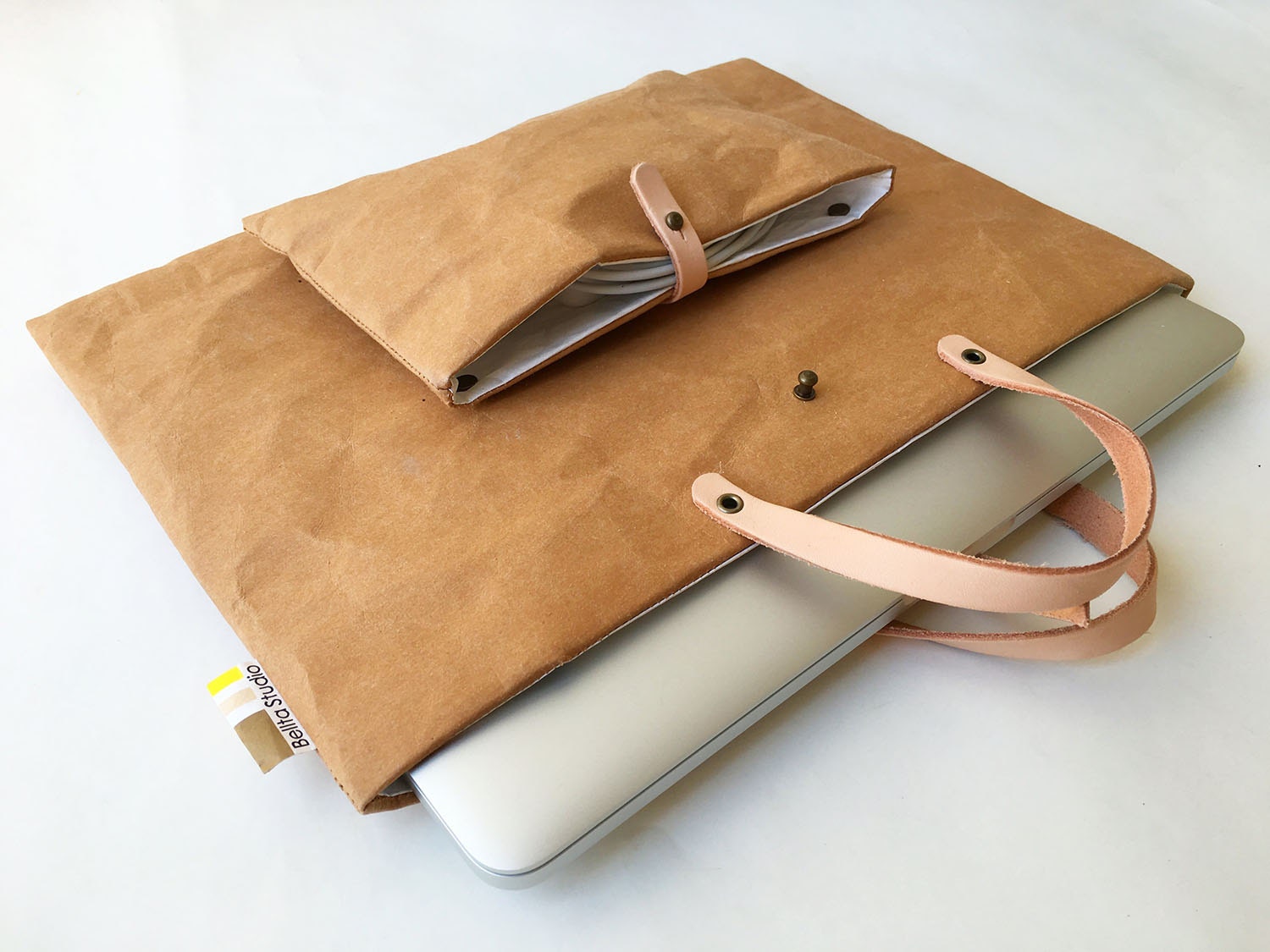 MacBag Tyvek and kraft paper simple laptop bag/pocket