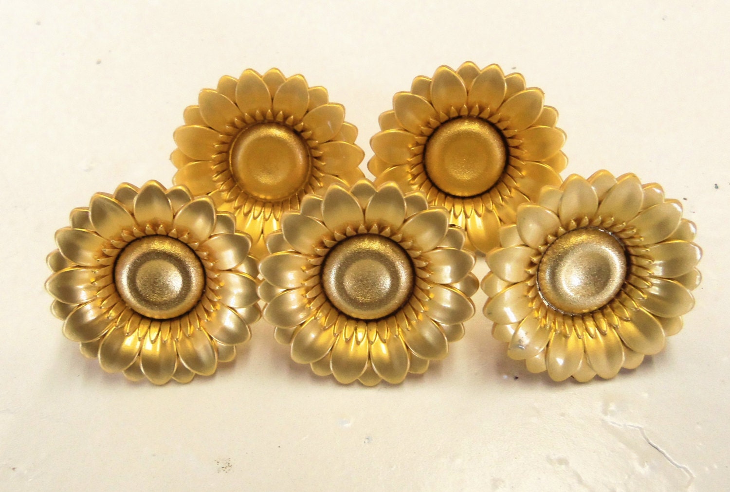 5 Sunflower Daisy Flower Knobs Drawer Pulls 13/8" Also Available in