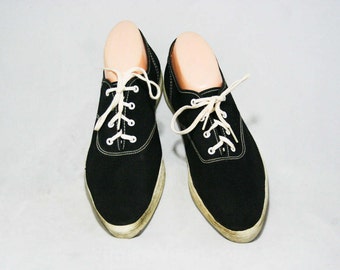 Size 7.5 Sneakers - 1960s Black Tennis Shoes - 7 1/2 Casual Shoe - Sporty - Preppie - 60s Summer Deck Shoes - Lace Up - Zips Brand - 45133