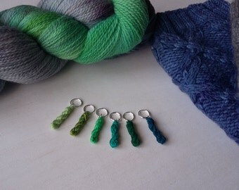 6 Knitting stitch markers - mini skein linen yarn key chains