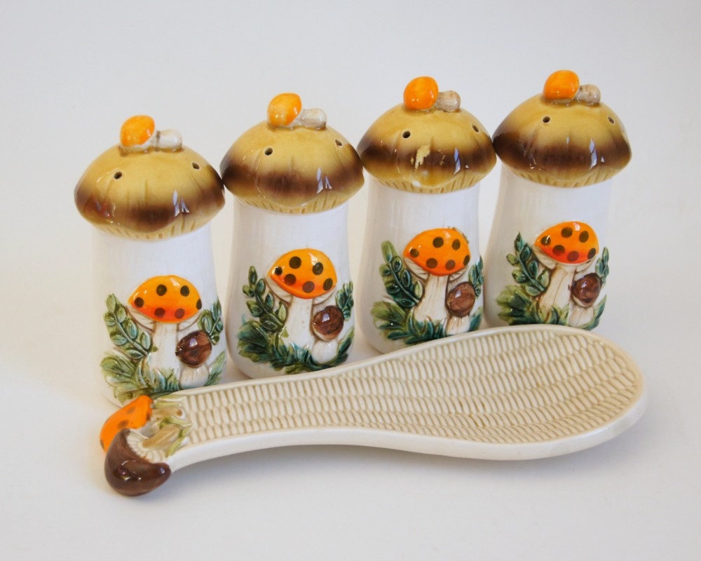 Merry Mushroom Spice Jars Mushroom Spice Shakers Mushroom