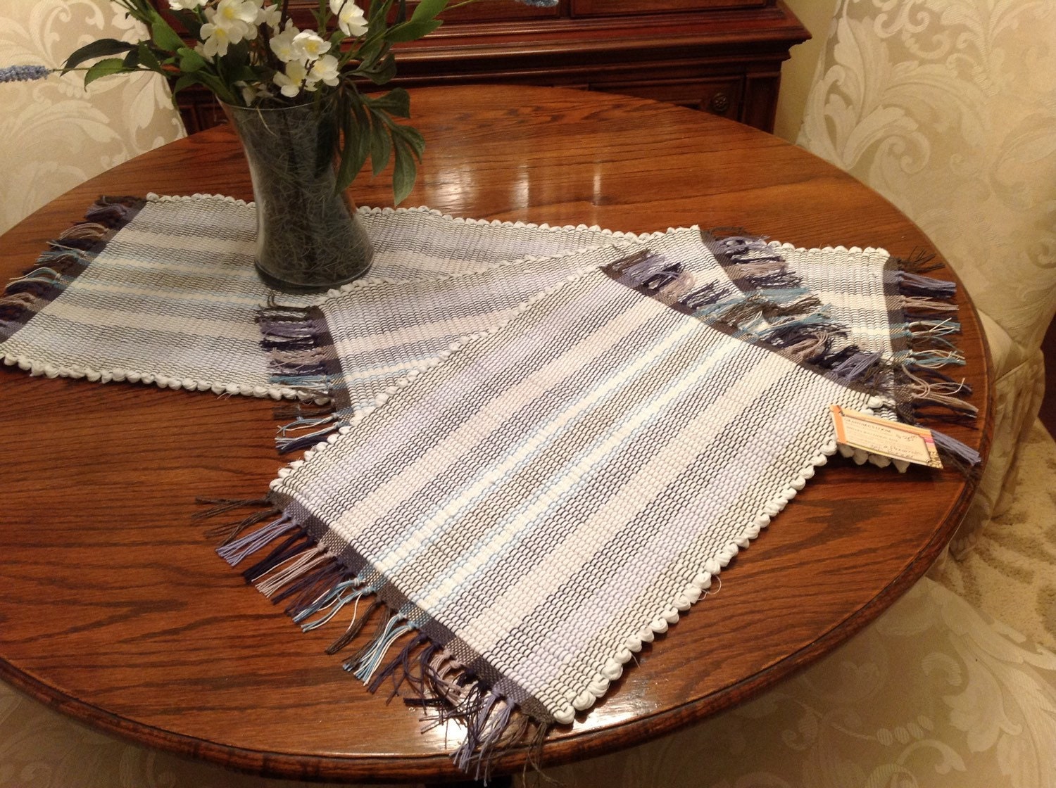 Set of 2 placemats and a matching table runner