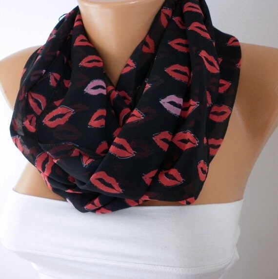Lip Print Infinity ScarfChristmas Gift Kiss Kisses Circle