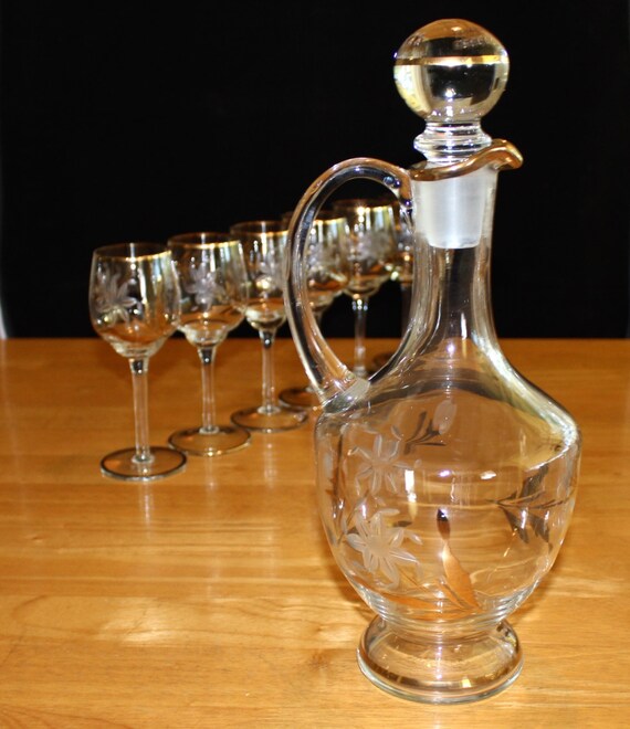 Vintage Floral Etched Gold Trim Wine Decanter and 6 Glasses