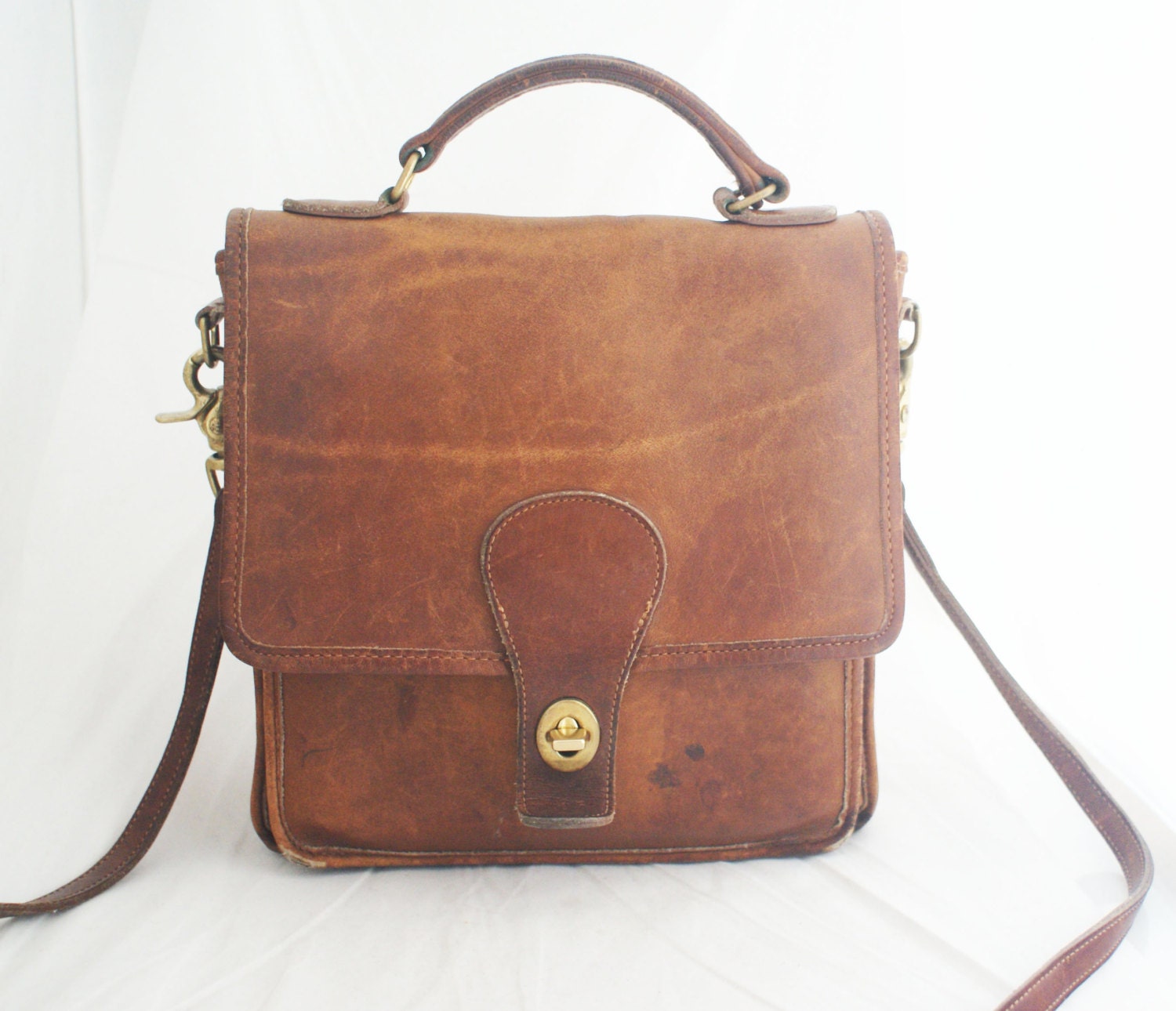 Purse Coach Station Brown Leather Medium aged weathered
