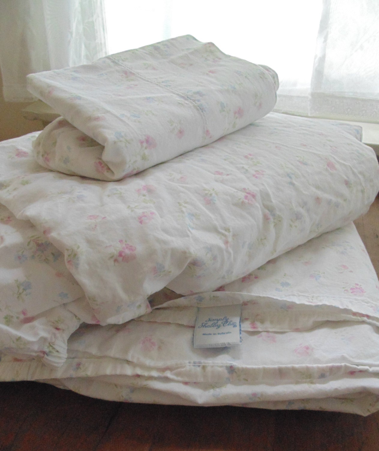 simply shabby chic sheet set 4 piece excellent condition simply shabby chic sheet set 4 piece excellent condition