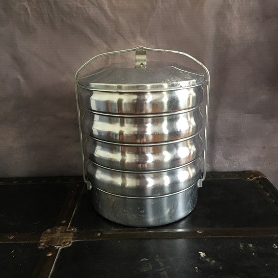 stacking pots and pans set