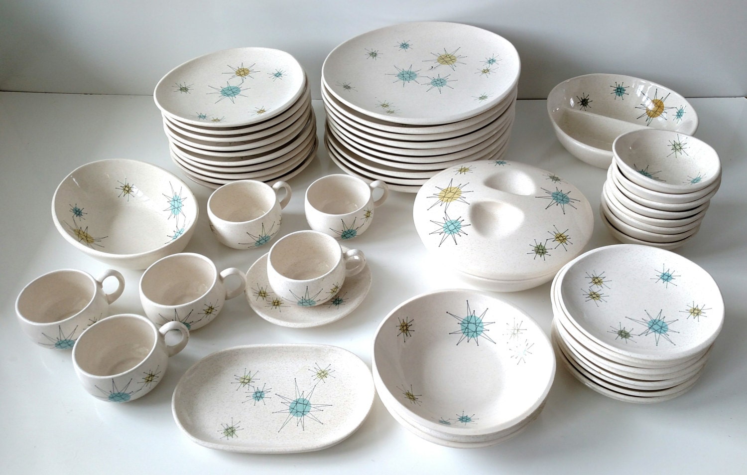 HOLD Vintage Franciscan Starburst Dinnerware Set