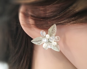 Bridal stud earrings, pearl wedding earrings, bridal studs, wedding studs, pearl studs, pearl bridal earrings, pearl wedding ear studs