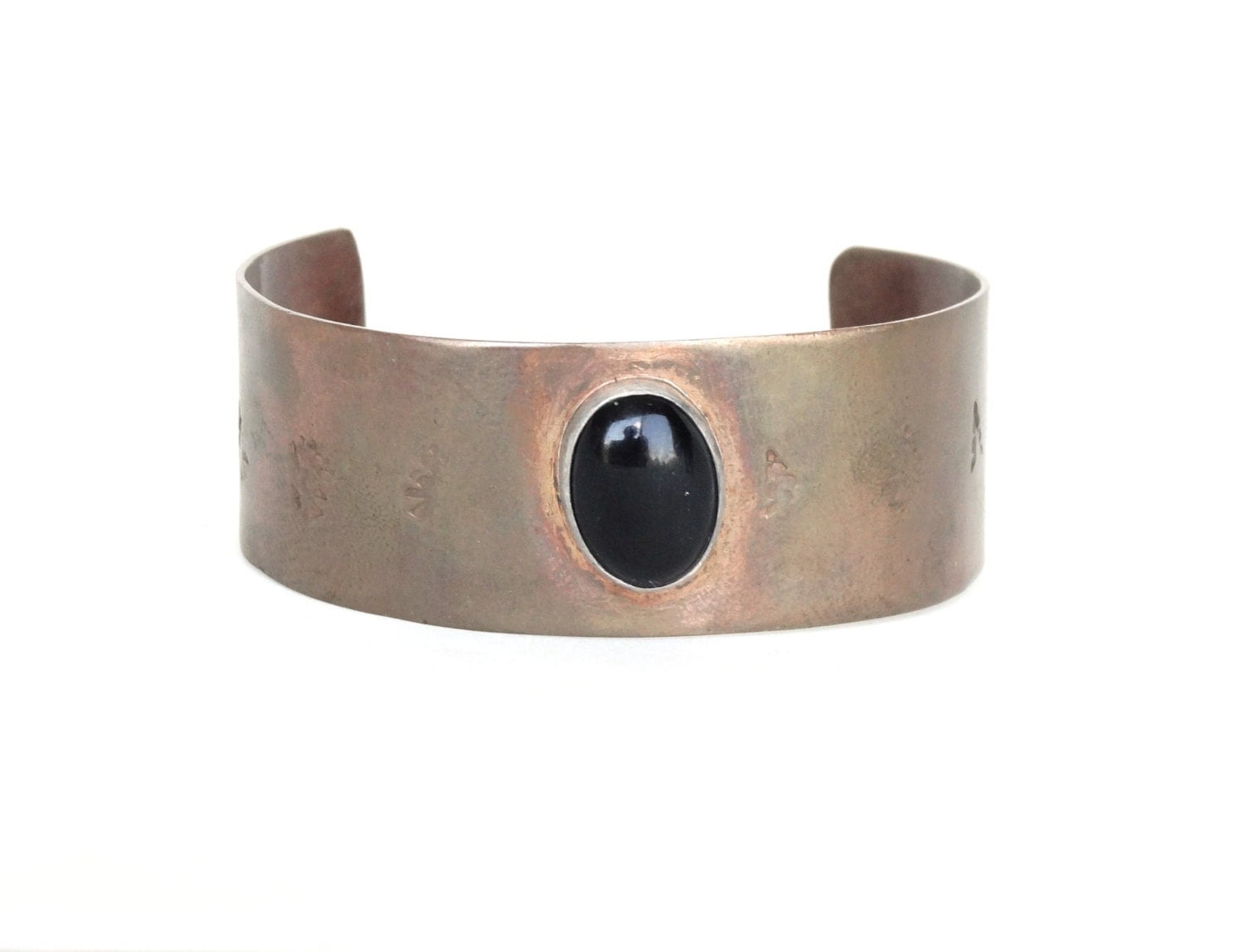 Vintage Copper Cuff Bracelet w Black Stone by SellitAgainVintage