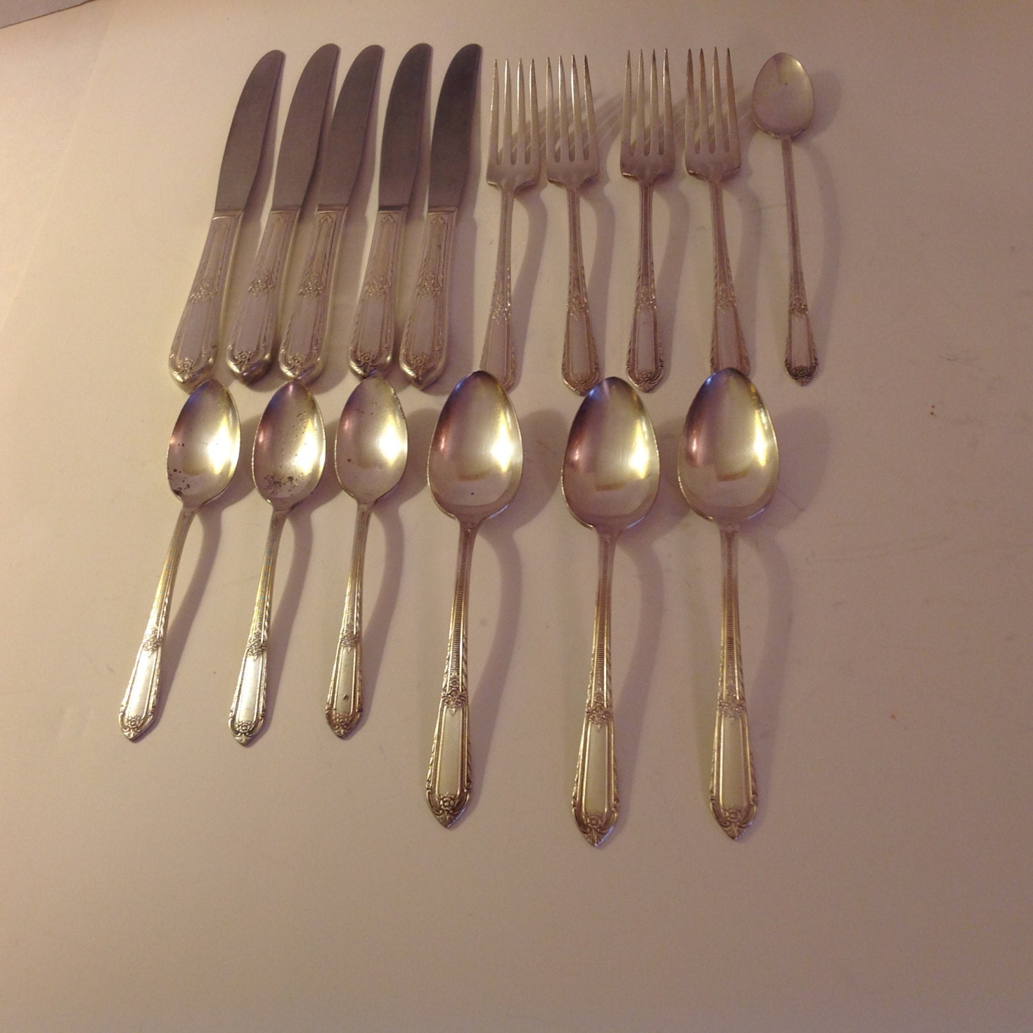 dating rogers silverware In 1899 the company announced its largest profits to date and paid its rogers and westminster china, australia-based marketers of flatware and dinnerware. dating rogers silverware In 1899 the company announced its largest profits to date and paid its rogers and westminster china, australia-based marketers of flatware and dinnerware.