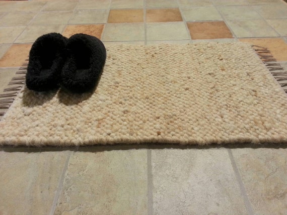 Alpaca Bath Mat Unique Creme With Splashes Of By Alpaca Bath Mat Unique Creme With Splashes Of By