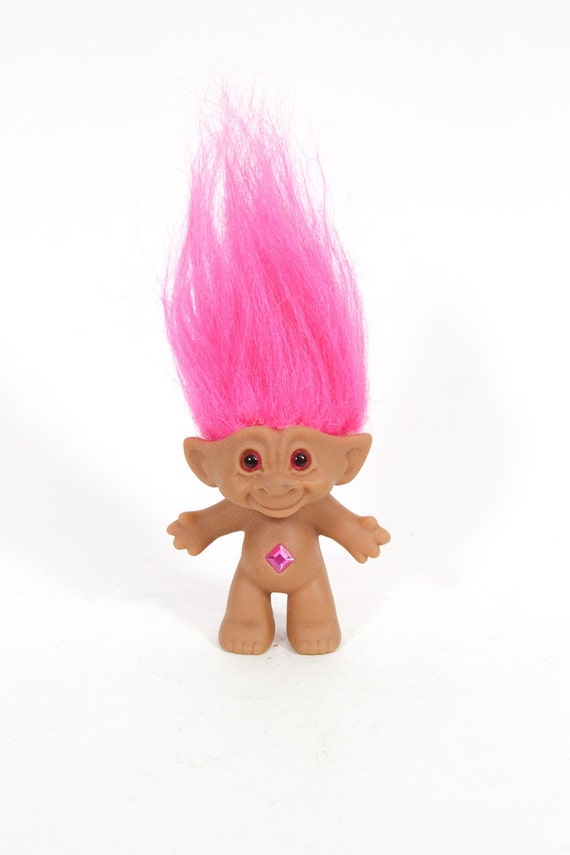 trolls with gem belly buttons