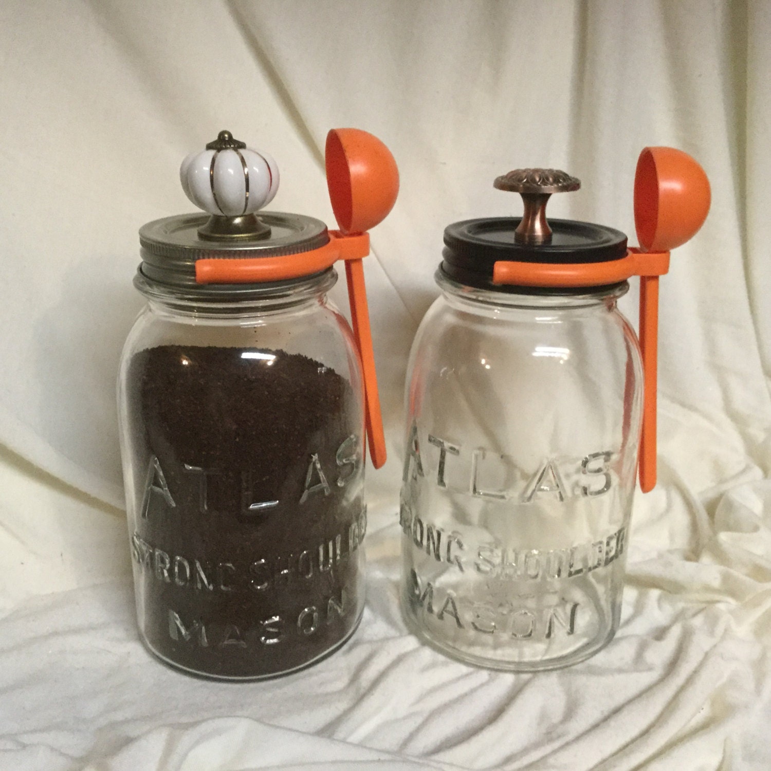 Mason jar container with spoon knob lid Atlas mason jar 32