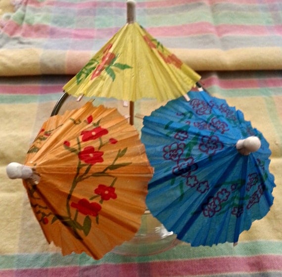 Beach Umbrella Centerpiece : Cocktail drink parasol umbrellas hawaiian laua pool swim