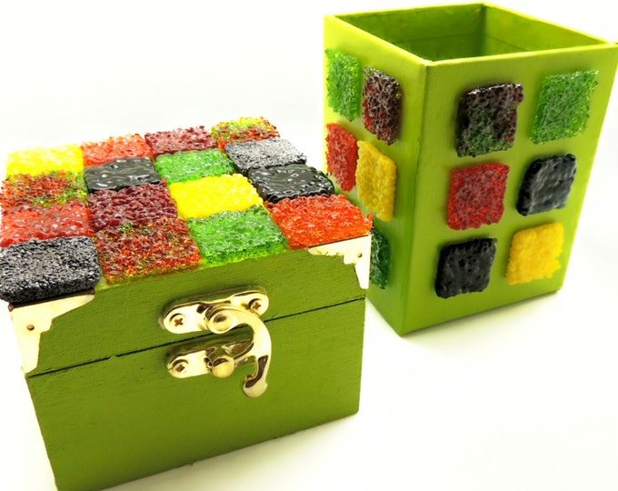 Lime green wooden trinket box. Mosaic glass detail accessory box. Colourful wooden box. Multi coloured small wooden jewellery / jewelry box.