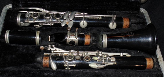 where is the serial number on a bundy resonite clarinet