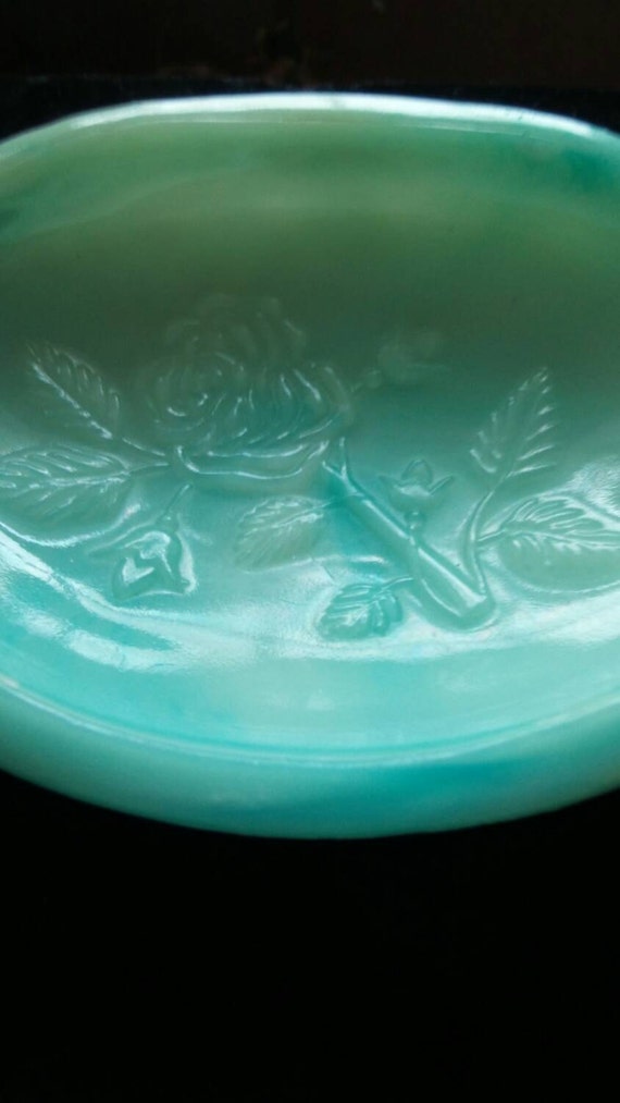 Victoriana Marble Soap Dish by Avon©