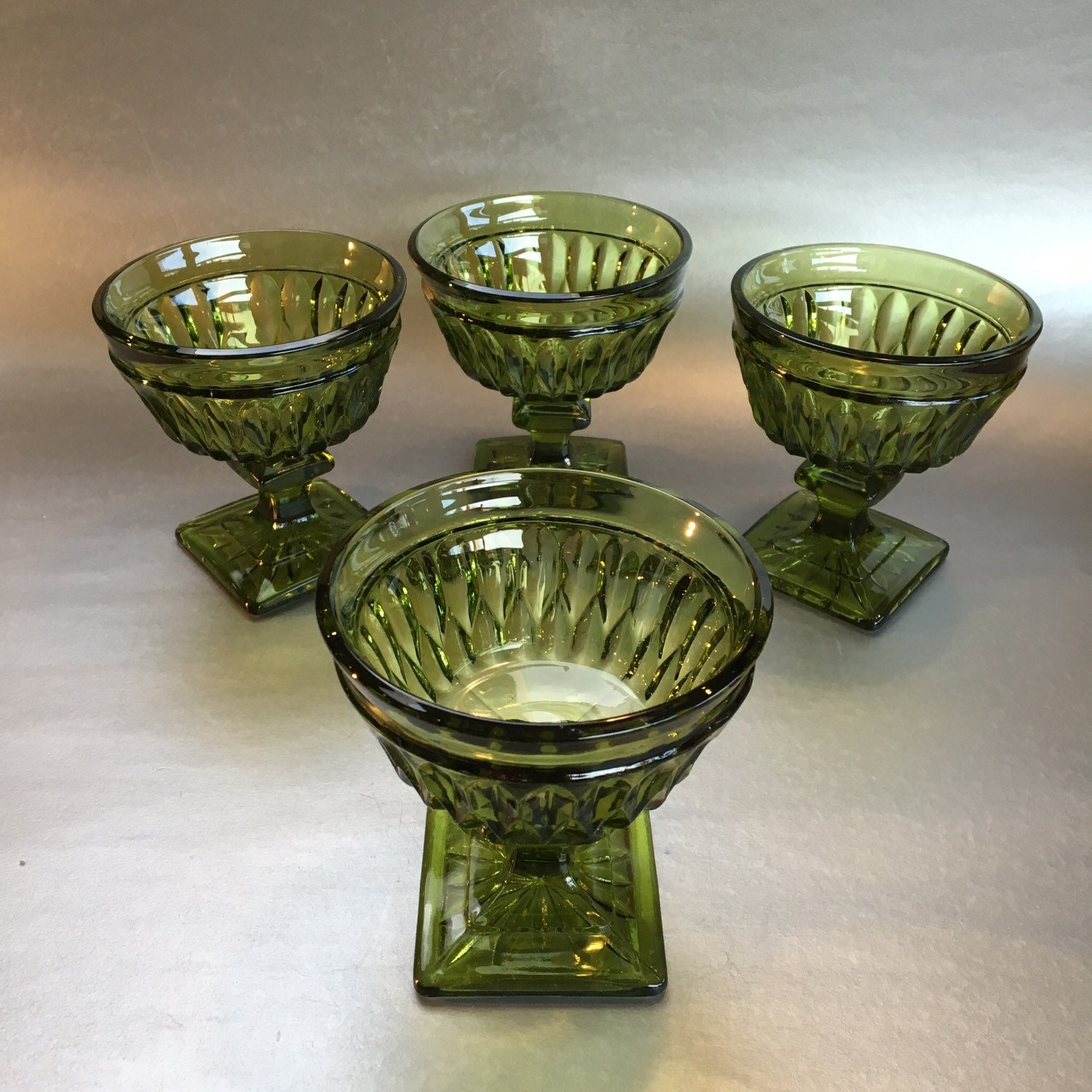 Set Of 4 Emerald Green Vintage Depression Glass Goblets 2148