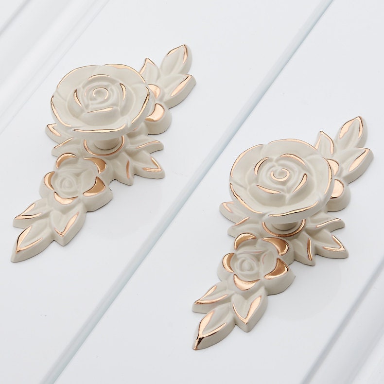 shabby chic dresser drawer knobs pulls handles creamy white shabby chic dresser drawer knobs pulls handles creamy white