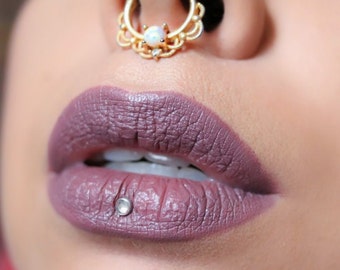 Matte lipstick LODI. Mauve Lipstick. Grey Lipstick. Long Lasting lipstick. Grey lip stick. Natural Makeup. Cruelty free. Nicolet Beauty.