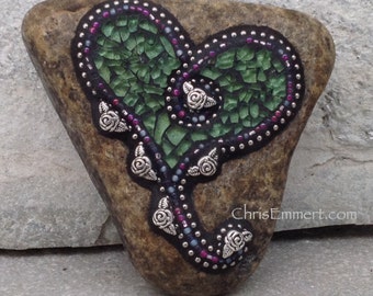 Mosaic Heart, Green Heart, Mosaic Rock, Garden Stone, Home Decor, Gardener Gift, Garden Decor,