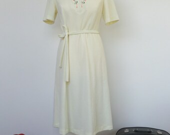 1970s Towelling Dress Light Lemon Yellow UK 12 / 14 L US 10 / 12