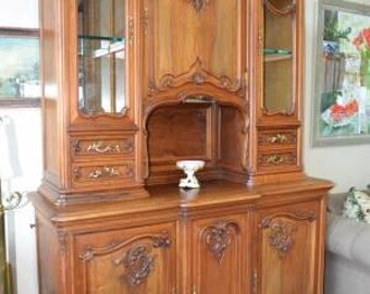 Antique French Hutch / French Buffet / China Cabinet / French Sideboard / French vaisselier