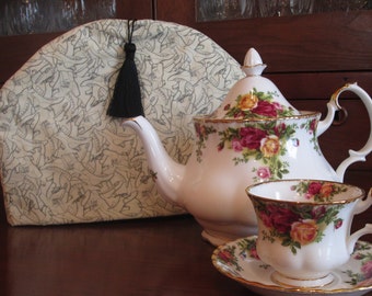 Elegant Tea Cosy | Tea Cozy | Silk Tassel Tea Cosy | Shoes Tea Cosy | Handmade Tea Cosy | Large 8-cup Tea Cosy
