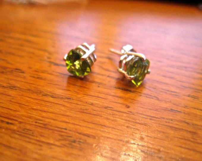 Peridot Stud Earrings, 7mm Trillion, Natural, Set in Sterling Silver E897