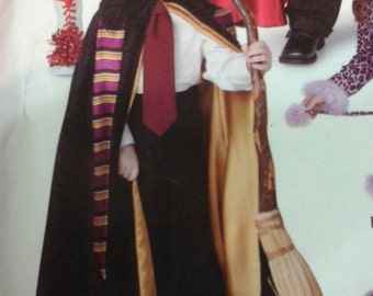 Harry Potter Halloween Costume/School of Witchcraft and Wizardry Halloween Costume/Made to Order boys Harry Potter Costume Size 3 to 5