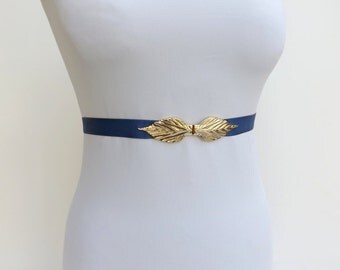 Black elastic waist belt. Bow belt. Gold by MissLaceAccessories