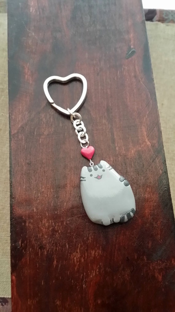 pusheen the cat keychain