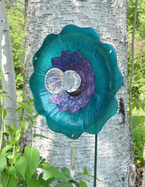 Garden Ornament Glass Decor Yard Art Outdoor by NiftyBitsGallery