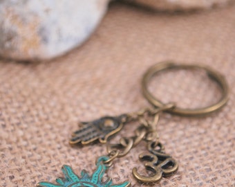 Sun keychain, bronze tone hippie keychain, hamsa hand key chain, Celestial jewelry, ohm symbol keychain, yoga keychain