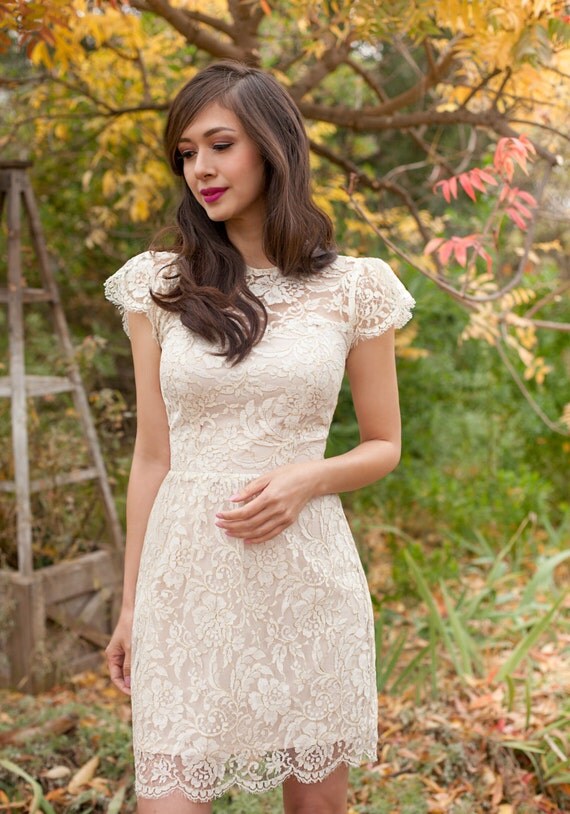 Arwen Beautiful Vintage Lace Dress Cream Nude