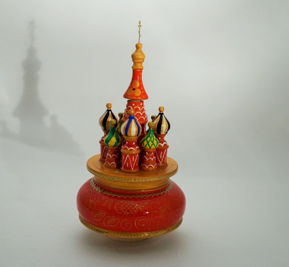 Russian music box заставка