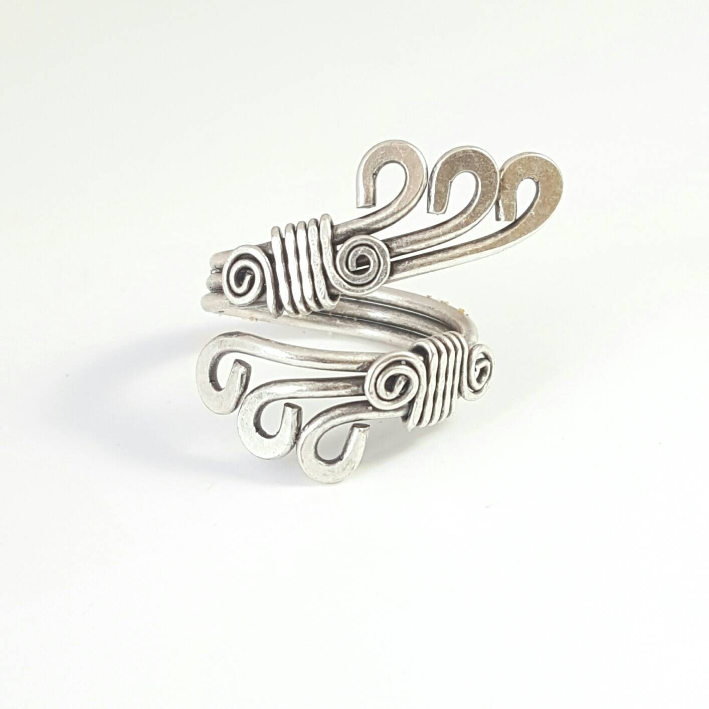 wire wrapped ring. Silver plated wire ring. Adjustable ring.