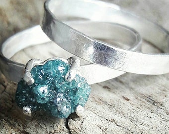 Blue Diamond Wedding Ring Set - Rough Diamond Engagement Ring - Bridal Set - Raw Diamond Ring - Silver Engagement Ring - Crystal Ring