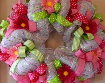 Pink and Lime Green Mesh Wreath with Daisies; Spring Wreath; Handmade Wreath; Spring Floral Wreath; Summer Wreath; Summer Decor Spring Decor