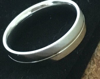 Mens 8mm Wedding Band In Stainless Steel - Foto 9